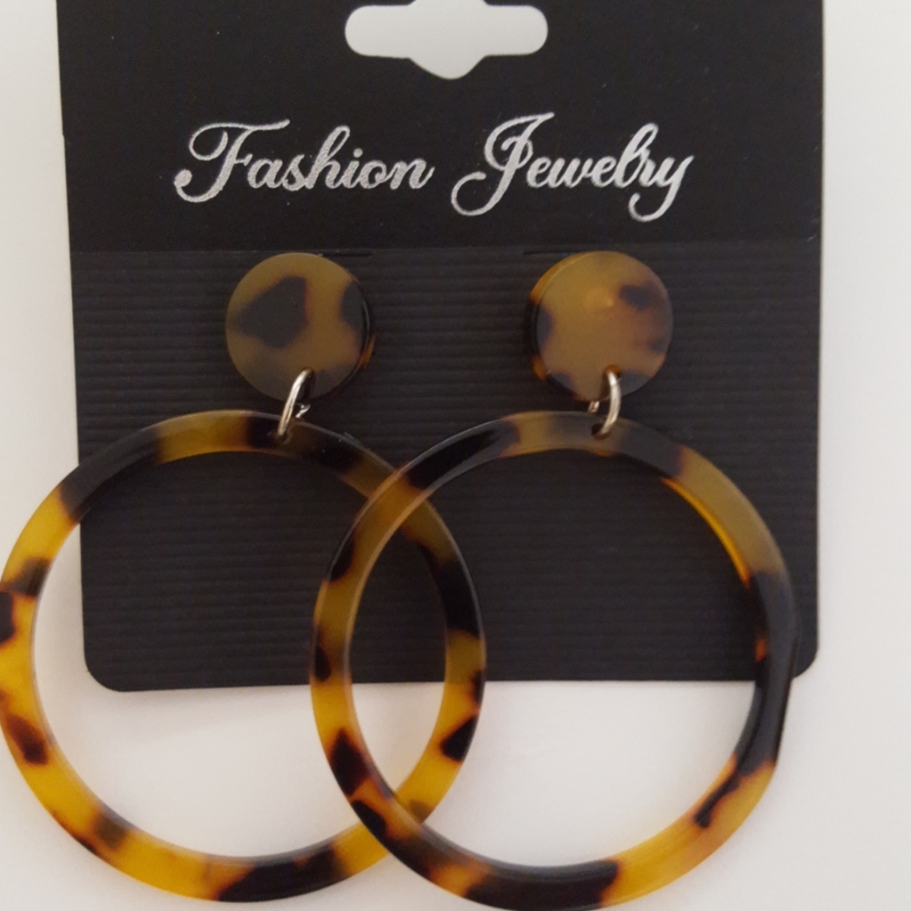 Fashion Tortoise Drop Post Hoop Earrings